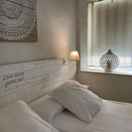 Aljara Mezquita Apartmán *